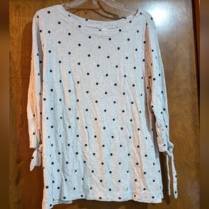 Old Navy Light Gray Top with Black Dots L